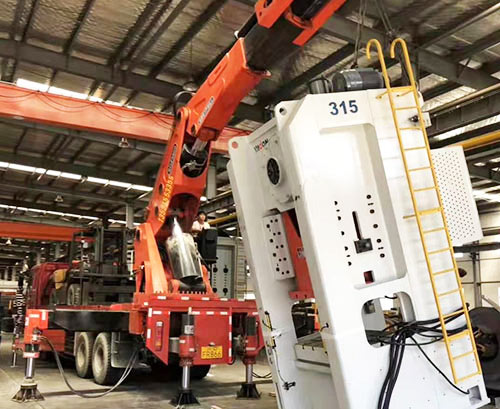 清河县提升工作效率，选择优质折臂吊租赁服务