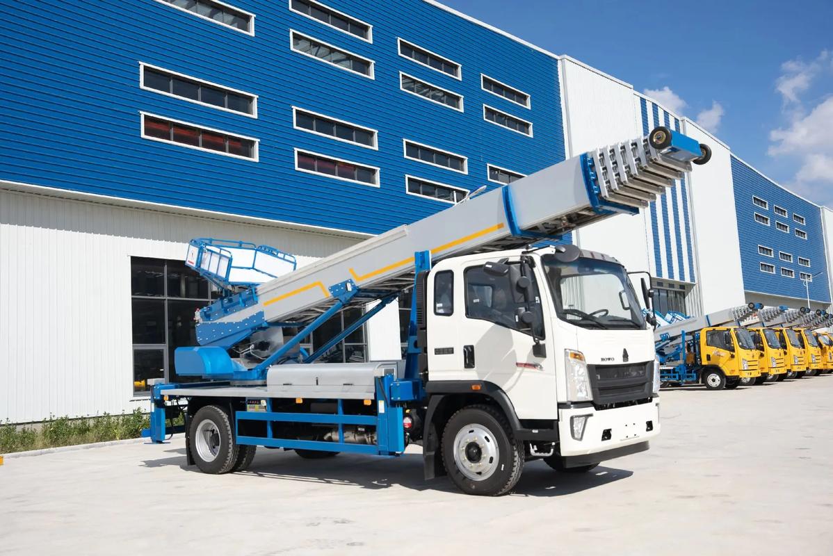 清河县出租云梯车高空作业车 建筑垃圾搬运