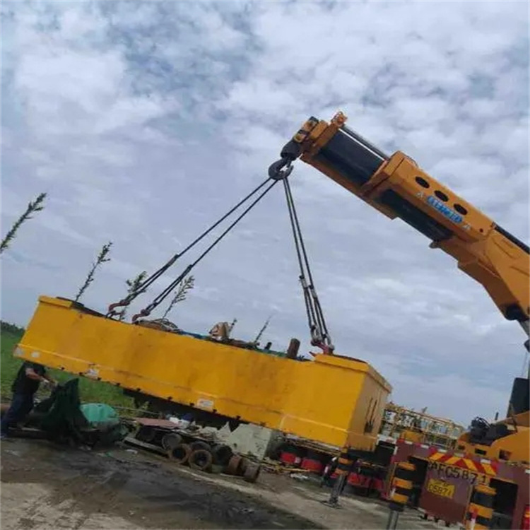 清河县随车吊吊集装箱怎么吊